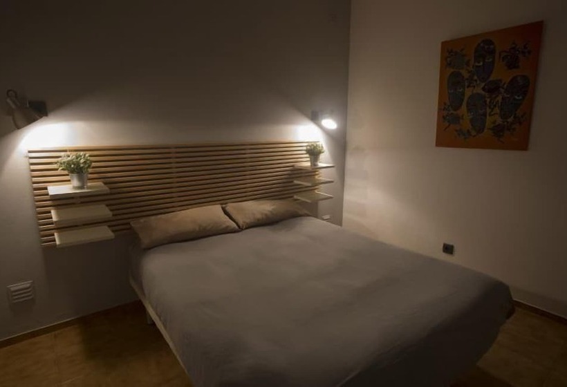 غرفة قياسية مزوَّدة بتراس, The Lighthouse Hostel