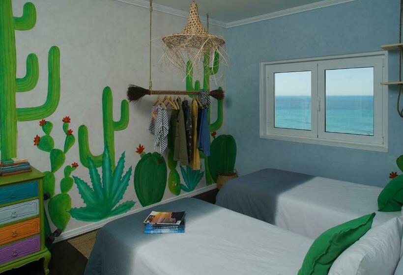 اتاق استاندارد با سرویس بهداشتی مشترک, Chill In Ericeira Surf House