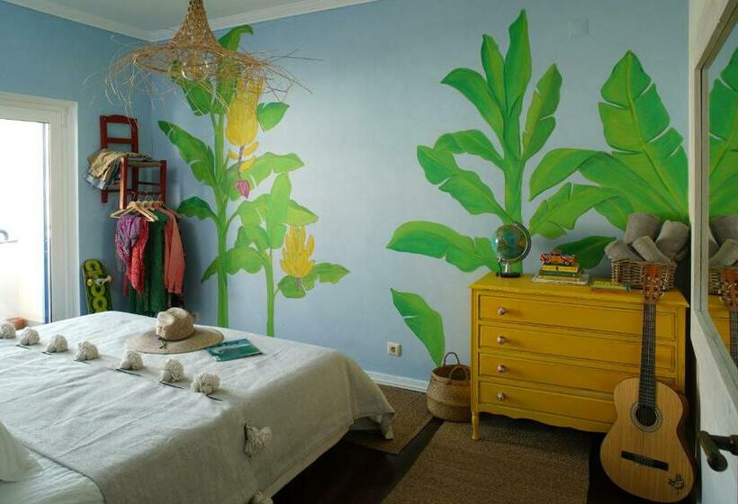 اتاق استاندارد با سرویس بهداشتی مشترک, Chill In Ericeira Surf House