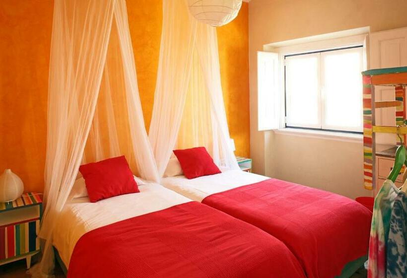 اتاق استاندارد با سرویس بهداشتی مشترک, Chill In Ericeira Surf House