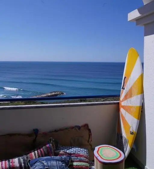 オーシャンビュースタンダードルーム, Chill In Ericeira Surf House