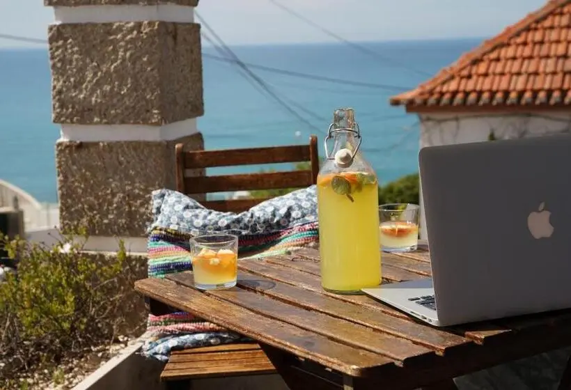 オーシャンビュースタンダードルーム, Chill In Ericeira Surf House
