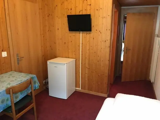 Standard Yhden Hengen Huone, Hasli Lodge