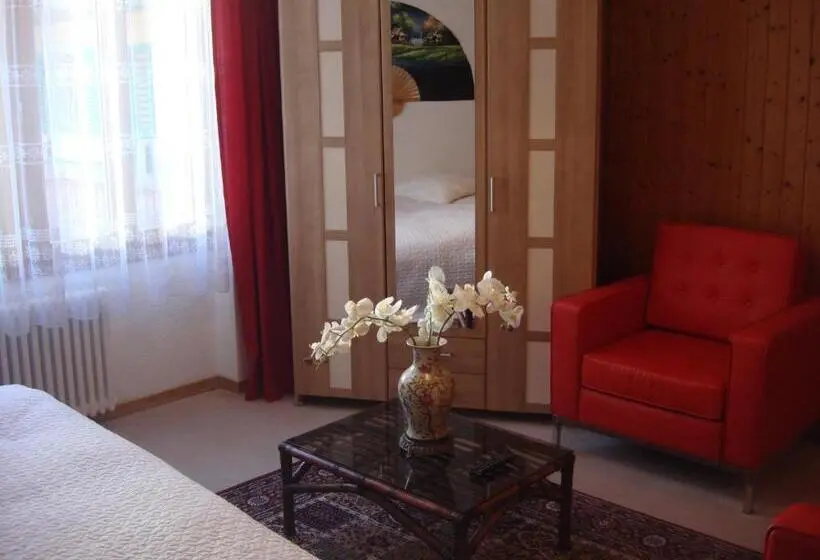 Premium Neljän Hengen Huone, Hasli Lodge