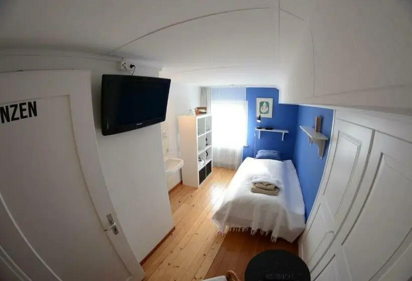 Standard Yhden Hengen Huone Jaettu Kylpyhuone, Bnb Haus Weibel
