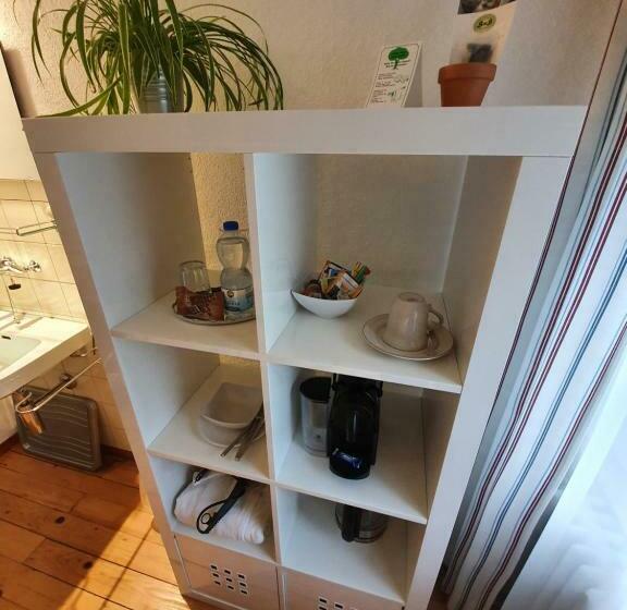 스탠다드 싱글 룸 공동욕실, Bnb Haus Weibel