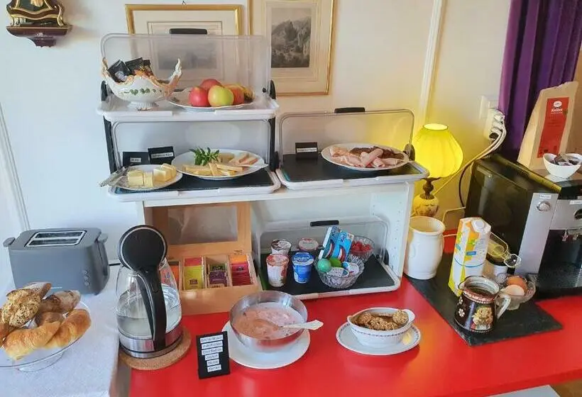 Standard Yhden Hengen Huone Jaettu Kylpyhuone, Bnb Haus Weibel