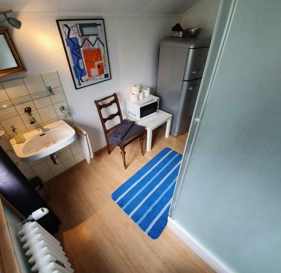 חדר סטנדרד יחיד חדר אמבטיה משותף, Bnb Haus Weibel