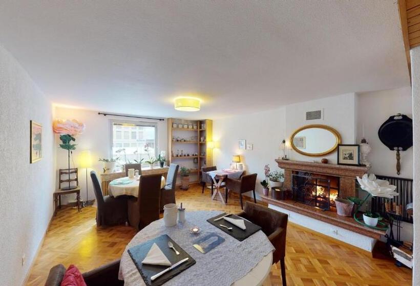 발코니가 있는 2 베드룸 아파트, Bnb Haus Weibel