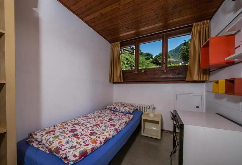 Standard Yhden Hengen Huone Jaettu Kylpyhuone, Ostello Montebello Bellinzona Youth Hostel