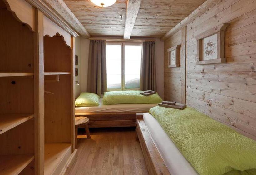 חדר סטנדרטי לחמישה אנשים, Bärghuis Jochpass   Alpine Hideaway   2222müm