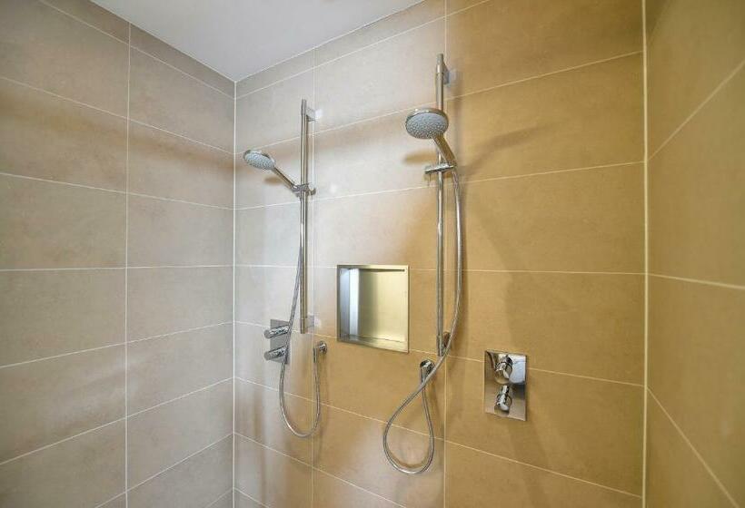 اتاق خانوادگی, Brasserie Hotel Antje Van De Statie