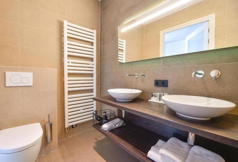 اتاق خانوادگی, Brasserie Hotel Antje Van De Statie