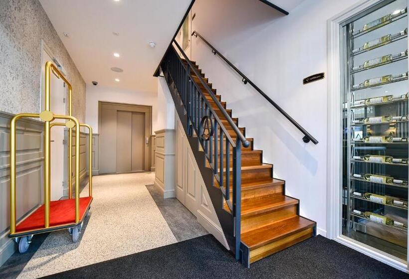 اتاق خانوادگی, Brasserie Hotel Antje Van De Statie