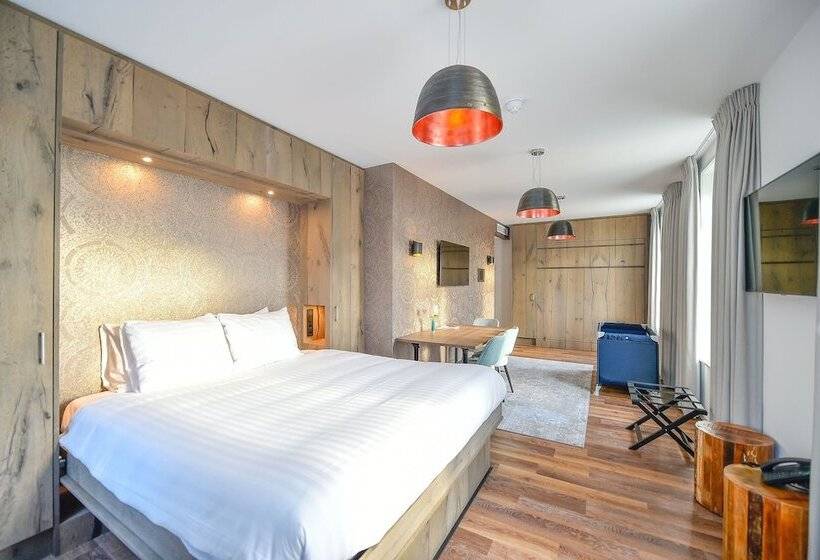 اتاق خانوادگی, Brasserie Hotel Antje Van De Statie