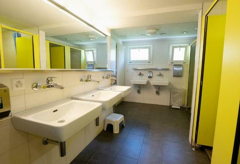 غرفة قياسية رباعية حمام مشترك, Brienz Youth Hostel