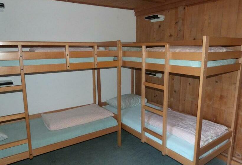 غرفة قياسية رباعية حمام مشترك, Brienz Youth Hostel