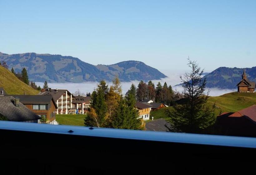 غرفة قياسية مزوَّدة بشُرفة, Caschu Alp Boutique Design Hotel Stoos   Adults Only