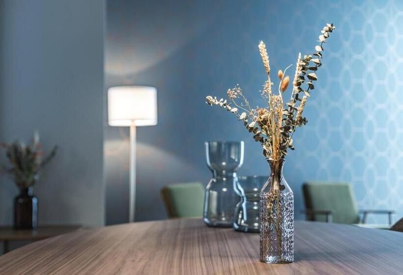 标准间, Alpenclub