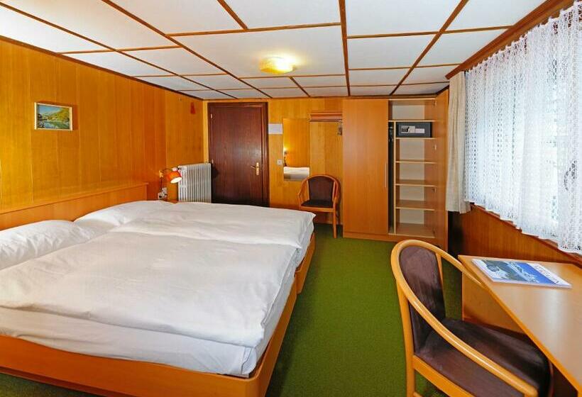 スタンダードトリプルルーム, Alphubel