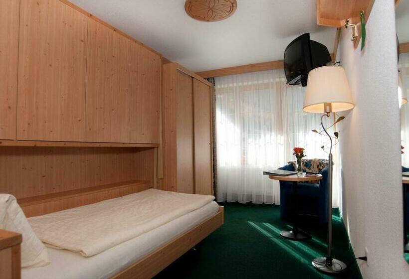 Standard Enkeltværelse, Ambiente