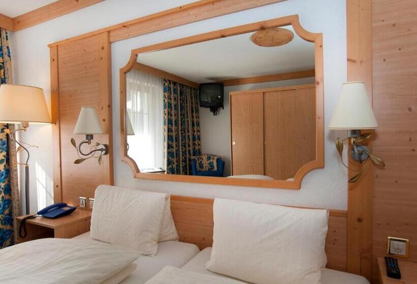 Familie Værelse, Ambiente