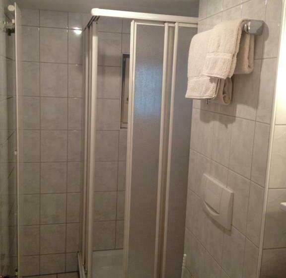 スタンダードトリプルルーム, Café Conditorei Hotel Huber