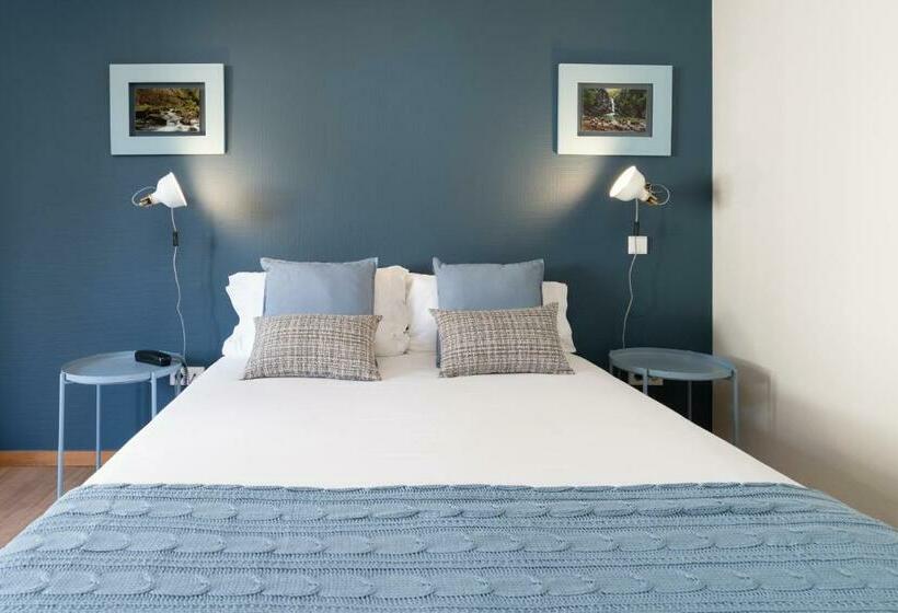 غرفة قياسية فردية, Carvalho Araujo