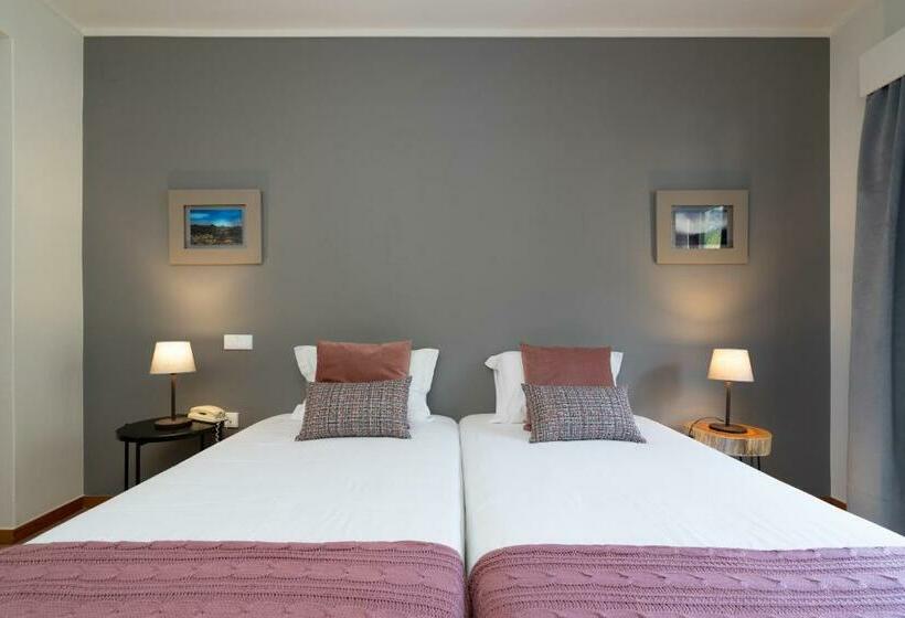 غرفة قياسية, Carvalho Araujo