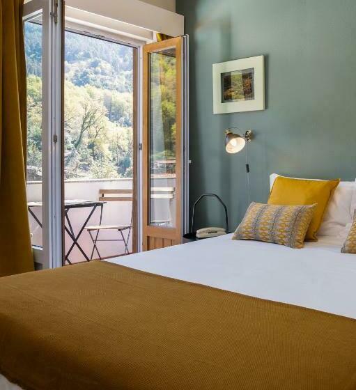 غرفة قياسية, Carvalho Araujo