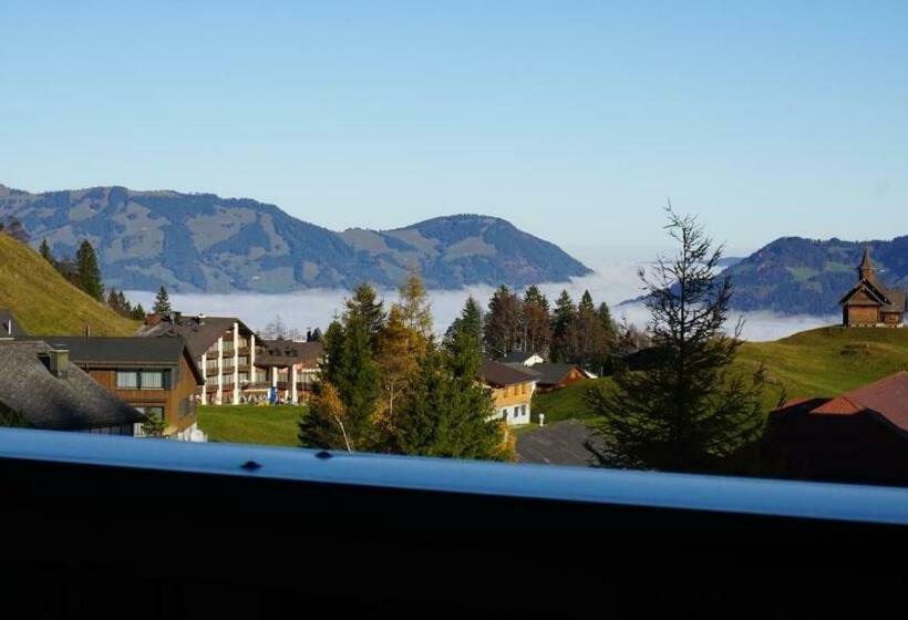 غرفة ديلوكس مزودة بشرفة, Caschu Alp Boutique Design Hotel Stoos   Adults Only