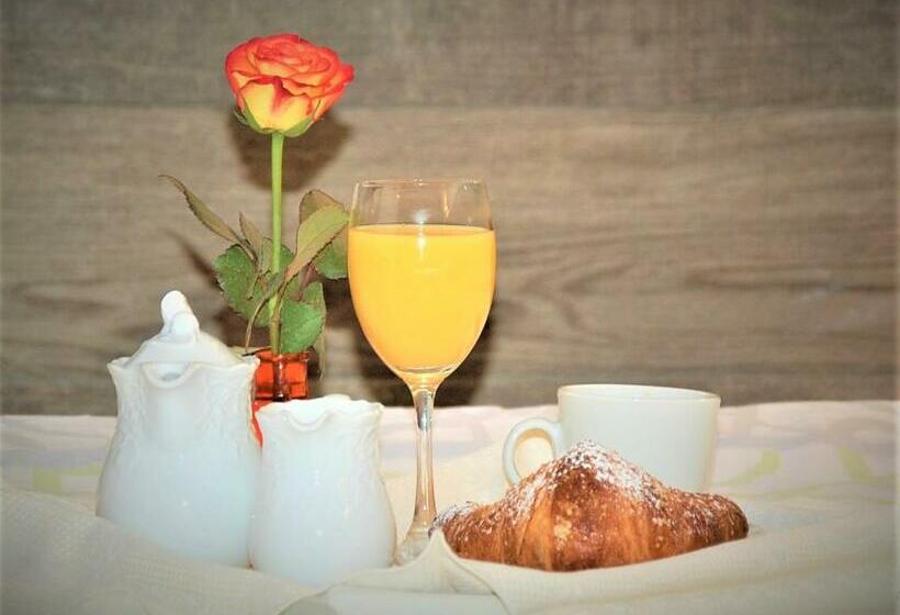 غرفة قياسية رباعية, Della Posta