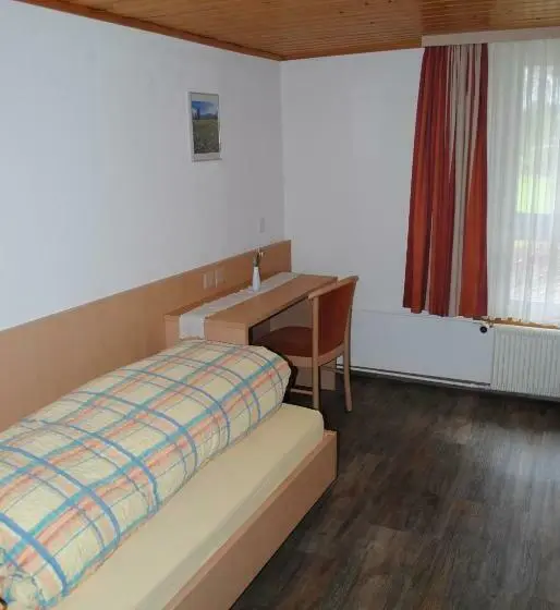 Standard Yhden Hengen Huone, Des Alpes