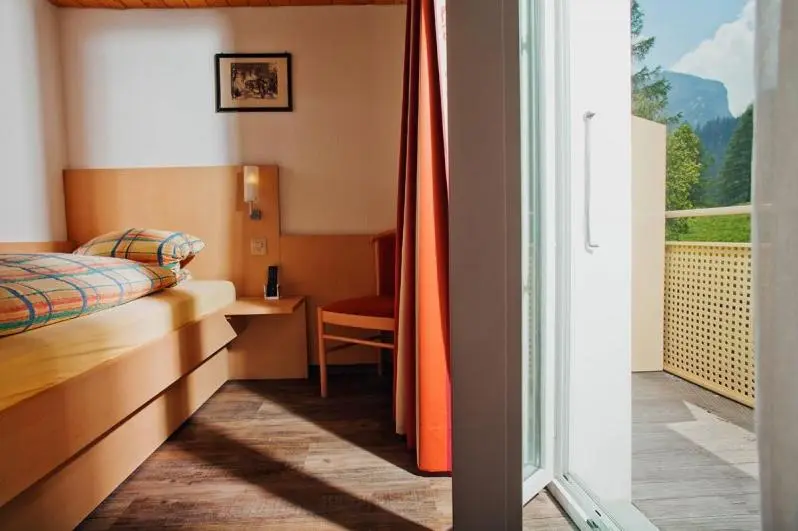 Standard-huone, Des Alpes