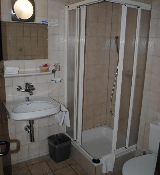 スタンダードルーム, Des Alpes