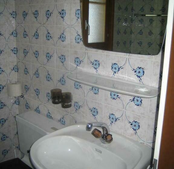 חדר סטנדרט לשלושה, Elite B&b