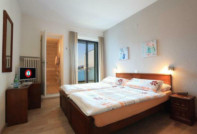 חדר סטנדרט עם מרפסת ונוף לגינה, Osteria Ticino By Ketty & Tommy