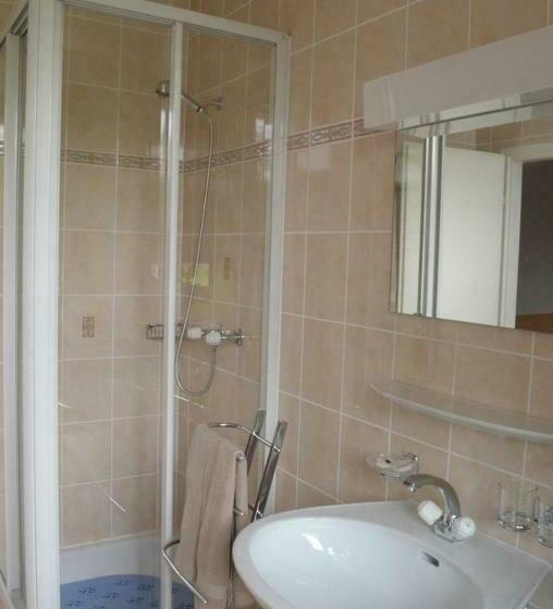 标准间, Restaurant Kutchi