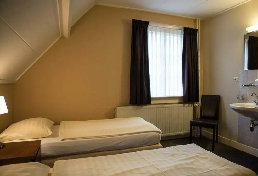 Standard Room Shared Bathroom, Sevenster Delden
