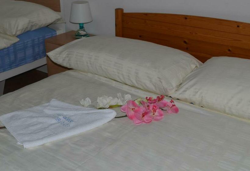 חדר סטנדרט לארבעה, San Giobbe