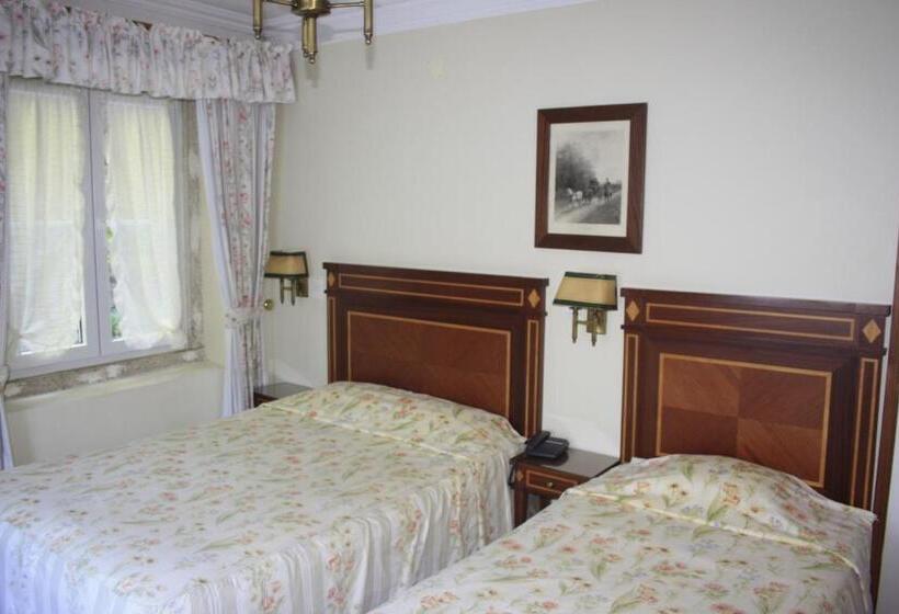 اتاق استاندارد سه تخته با چشمانداز باغ, Sintra Jardim