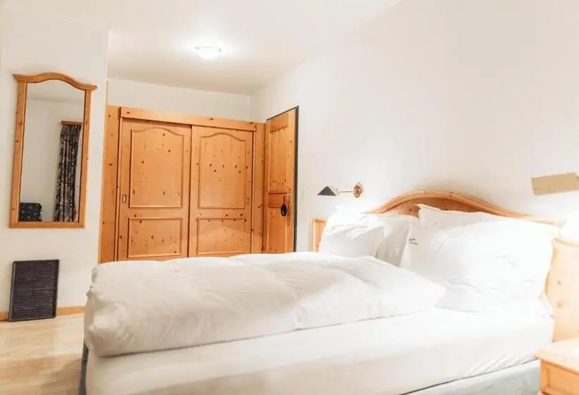 Quarto Estandar, Spescha