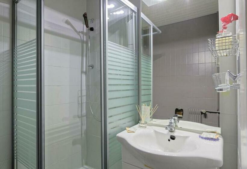 带山景的高级间, Splendide