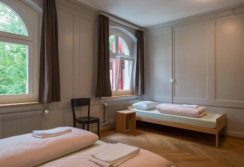 Семейный Номер, Schaffhausen Youth Hostel