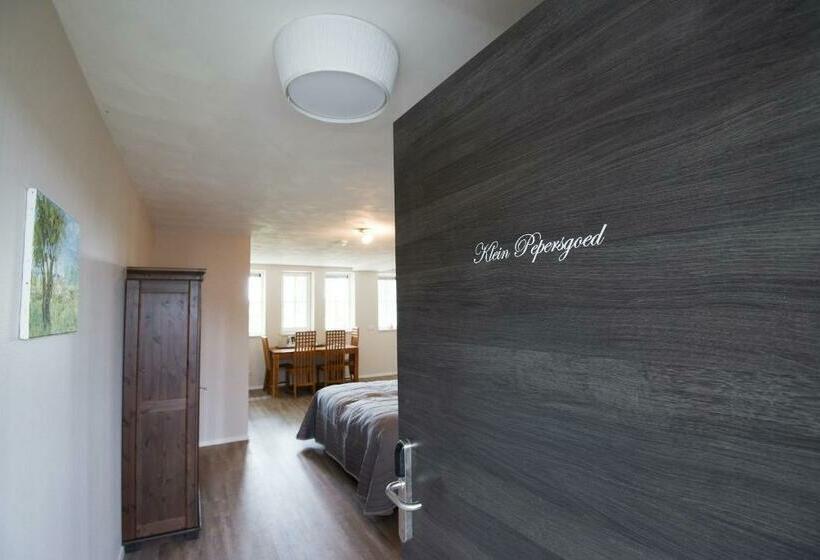 Семейный Номер, B&b Groot Pepersgoed