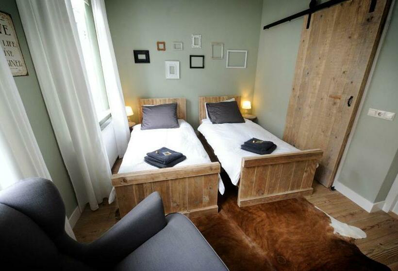 Номер Стандарт, Oekepoek Down Town