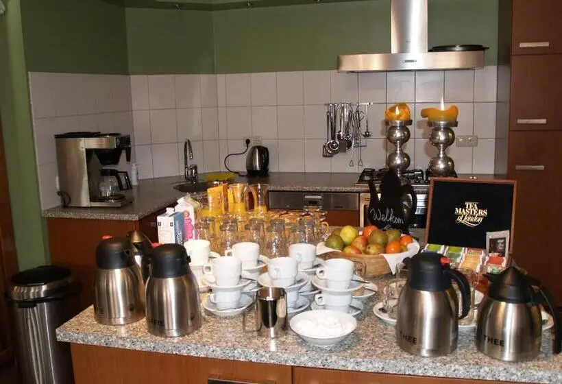 Standard Yhden Hengen Huone, Lemmenhof