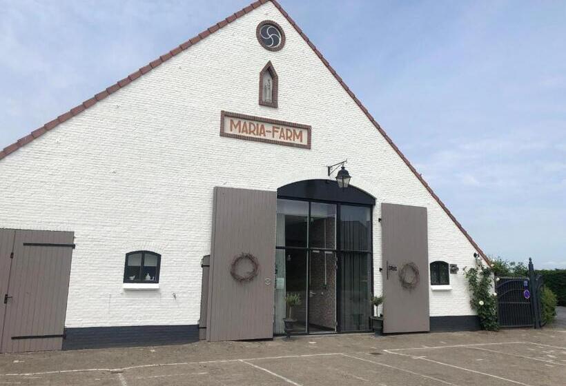 家庭间, Mariafarm