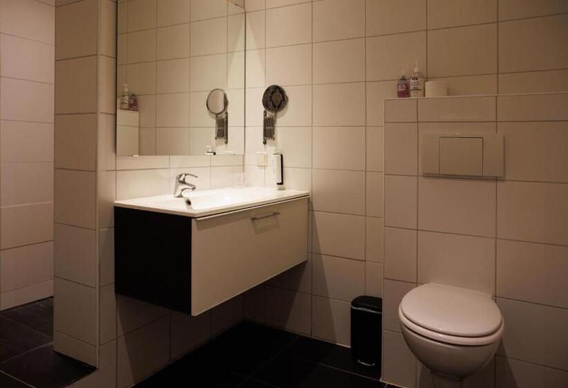 舒适三人间, Mariafarm