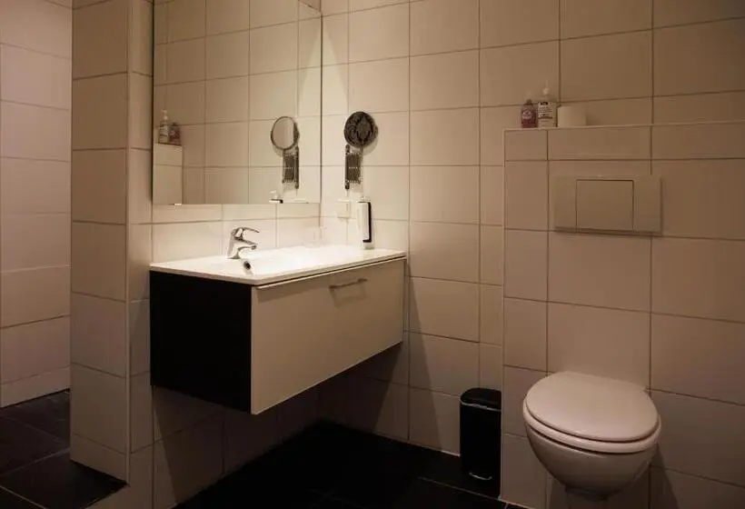 Comfort Kolmen Hengen Huone, Mariafarm
